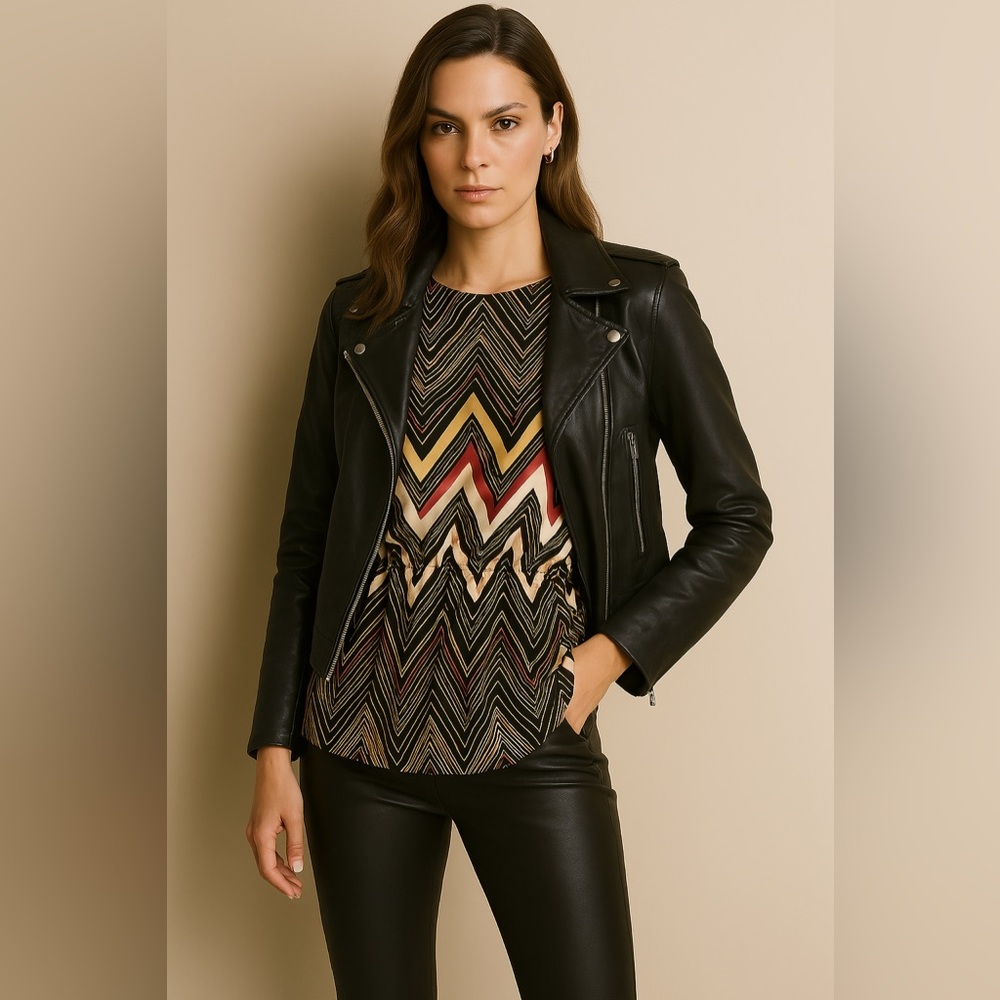 Striking Banana Republic Chevron Patterned Women's Top